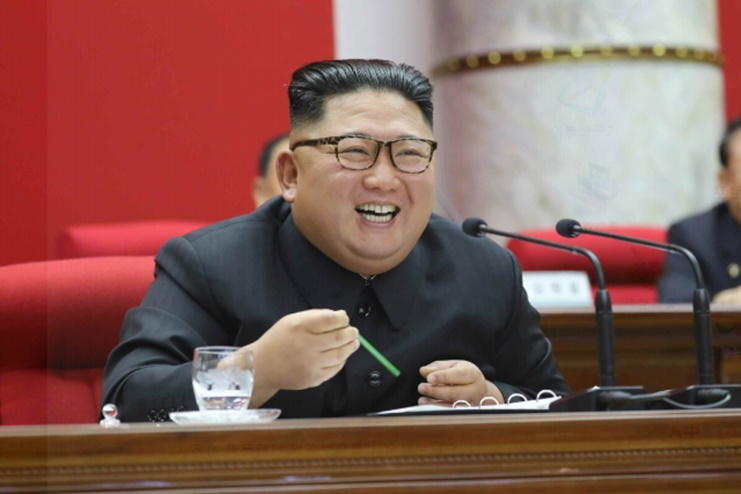 Kim Dzsong Ün az atomarzenál fontosságát hangsúlyozta